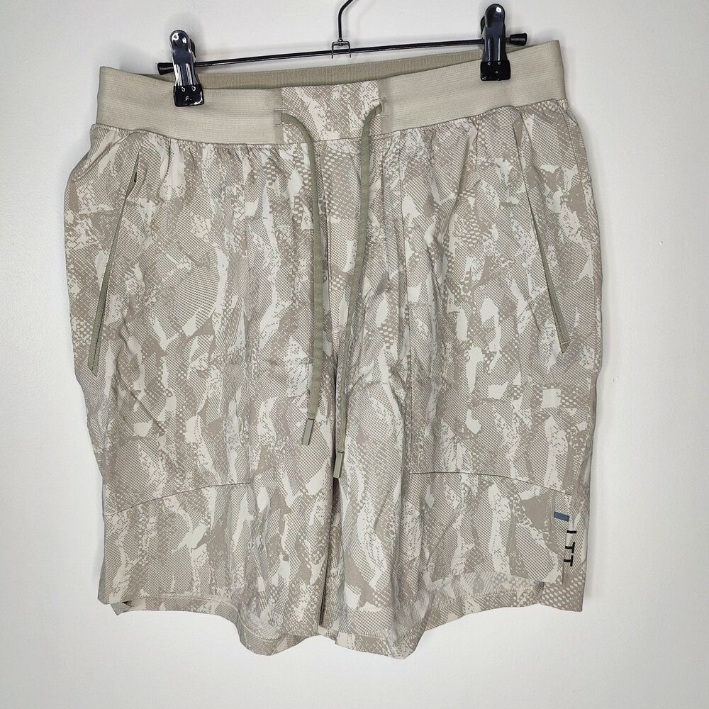 Lululemon License to Train Shorts Mens Medium Linerless 7" Athletic Gym LTT